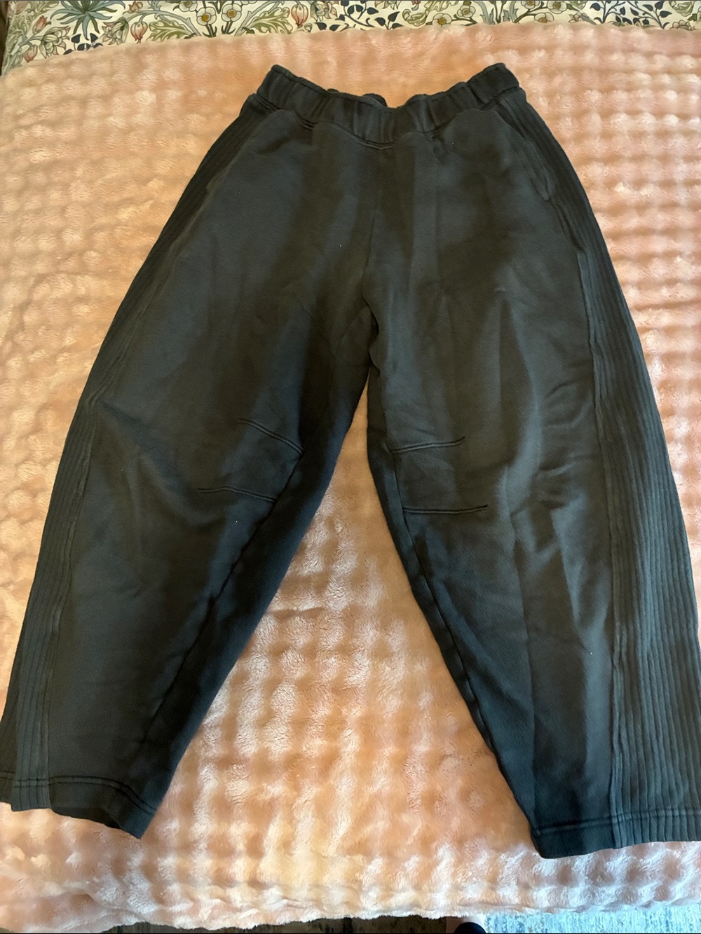 aerie oh snap! barrel sweatpants